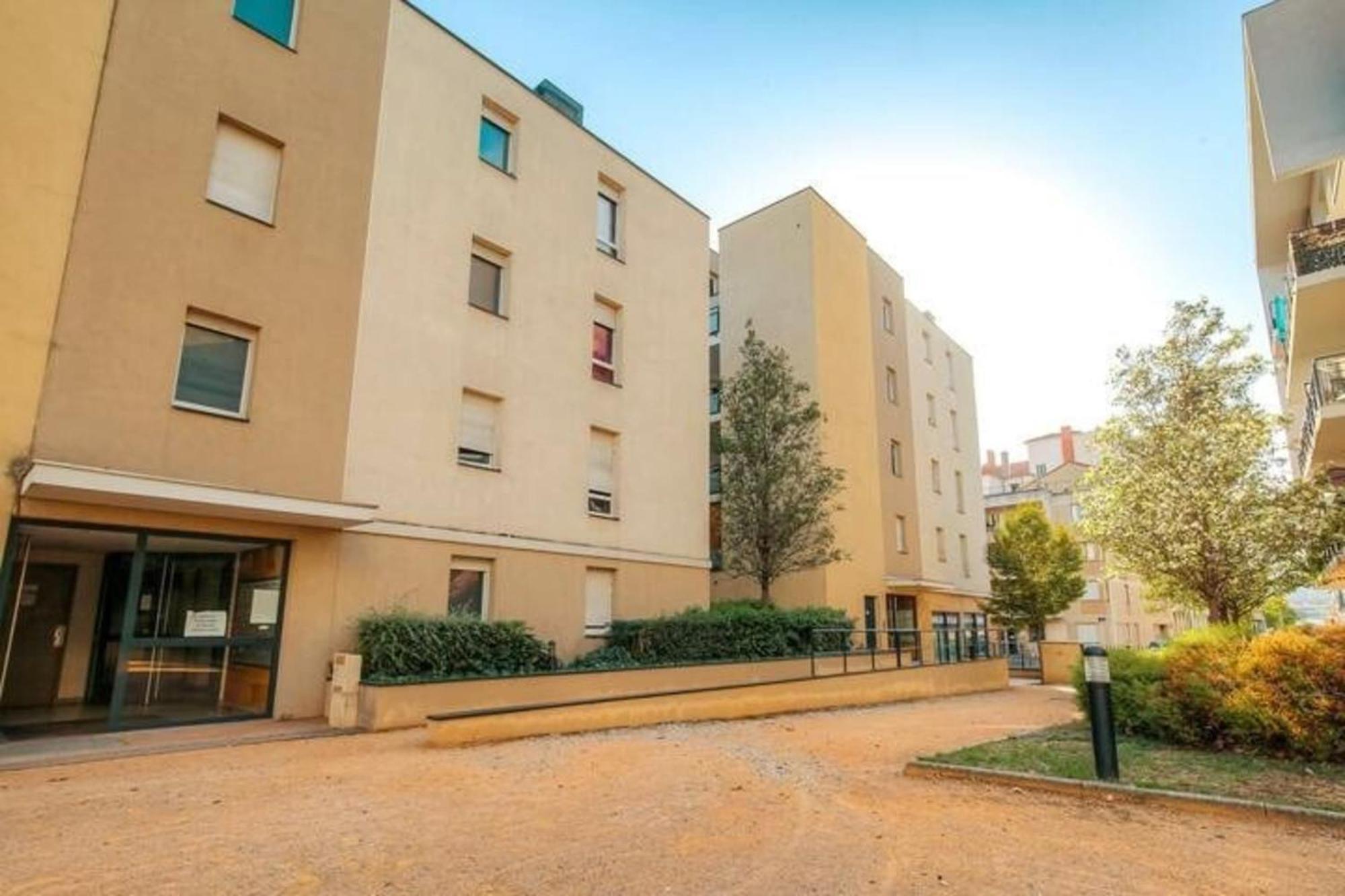 Апартаменти Le Calme Et Cosy Avec Parking Gratuit Ліон Екстер'єр фото